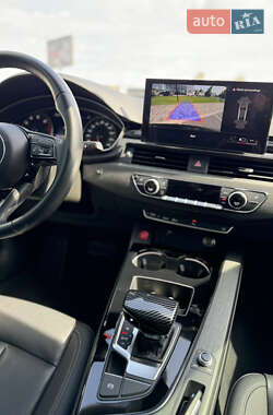 Седан Audi A4 2021 в 