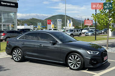 Седан Audi A4 2021 в 