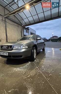 Седан Audi A4 1994 в 