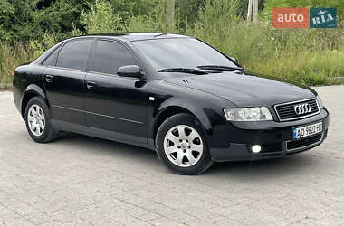 Седан Audi A4 2001 в 