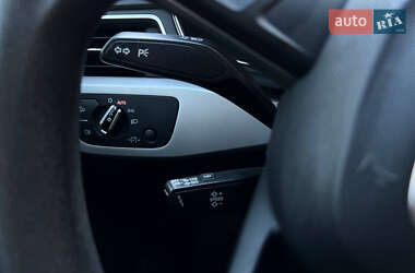 Универсал Audi A4 2016 в 