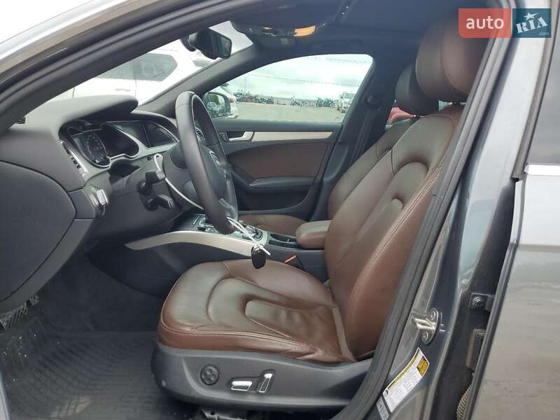 Седан Audi A4 2014 в Львове