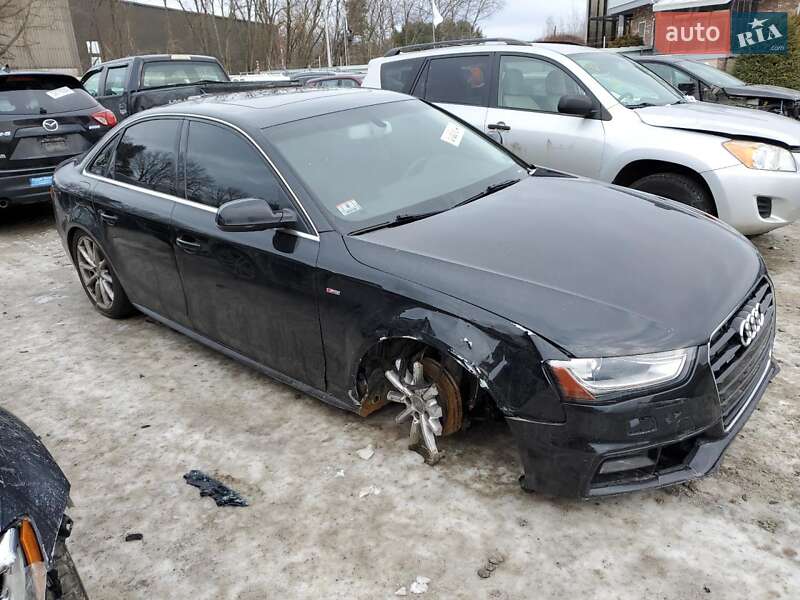 Седан Audi A4 2015 в Львове
