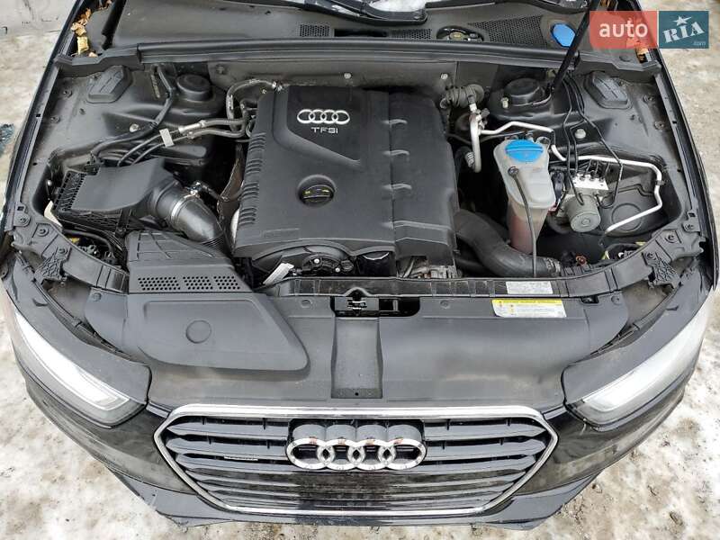 Седан Audi A4 2015 в Львове