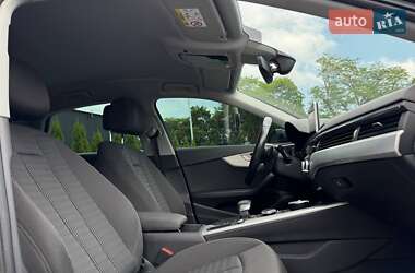 Седан Audi A4 2017 в 