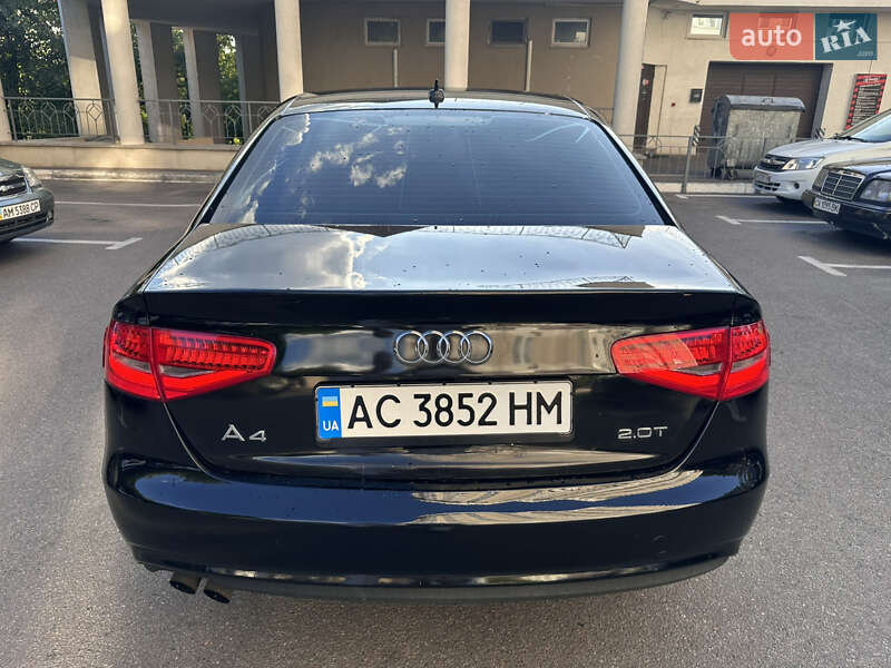 Седан Audi A4 2013 в Киеве