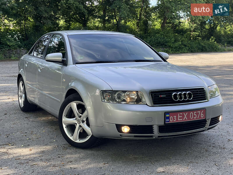 Седан Audi A4 2004 в 