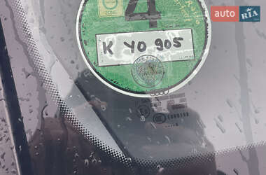 Седан Audi A4 2004 в 