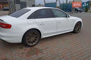 Седан Audi A4 2014 в 