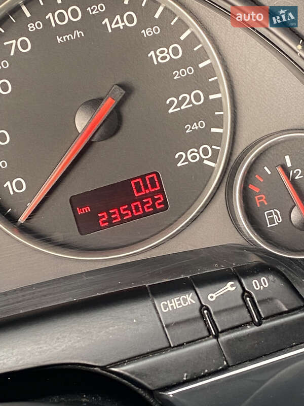 Универсал Audi A4 2001 в Сарнах