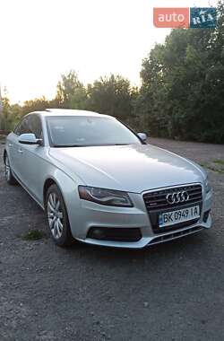 Седан Audi A4 2012 в Ровно