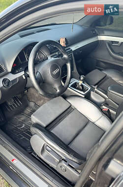 Седан Audi A4 2004 в 