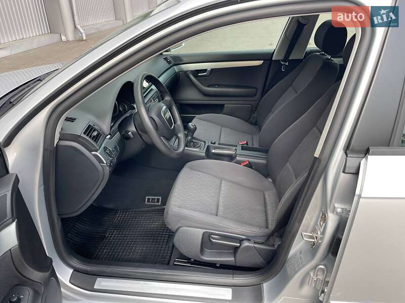 Седан Audi A4 2005 в Луцке
