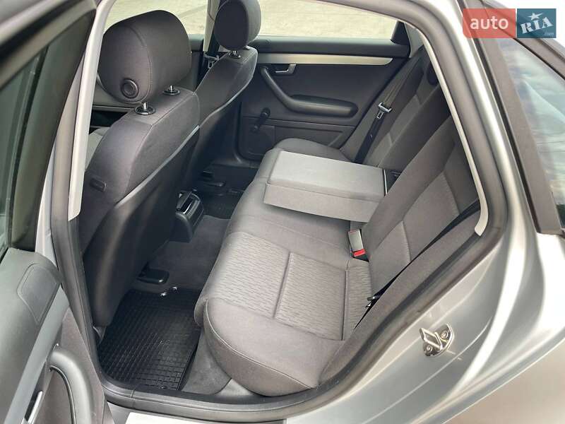 Седан Audi A4 2005 в Луцке