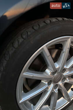 Седан Audi A4 2014 в Тернополі