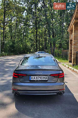 Седан Audi A4 2018 в 