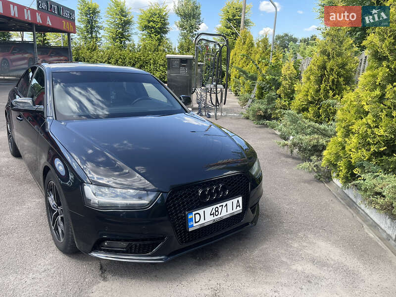 Седан Audi A4 2013 в Шептицькому