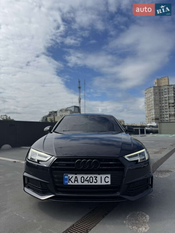 Седан Audi A4 2017 в Киеве