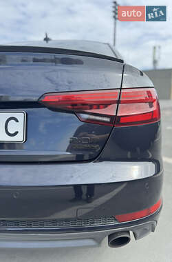 Седан Audi A4 2017 в 