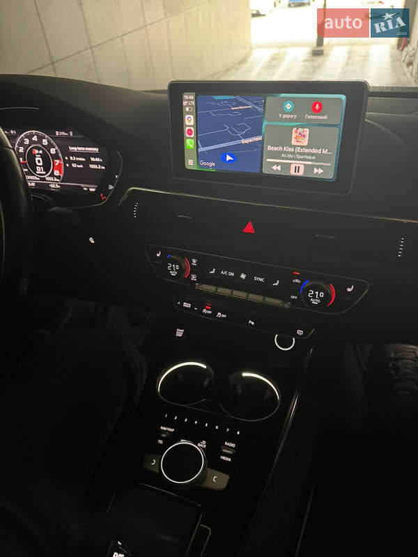 Седан Audi A4 2017 в Киеве