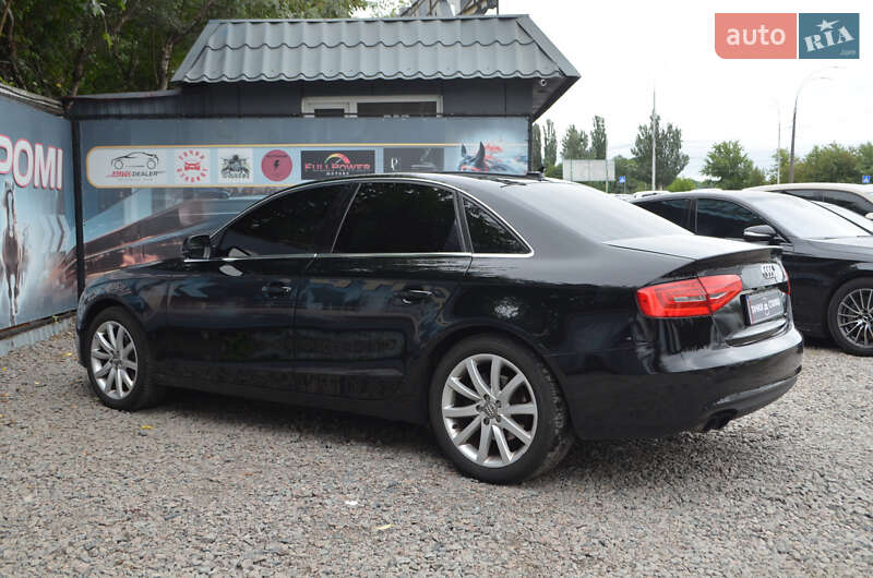 Седан Audi A4 2012 в Киеве