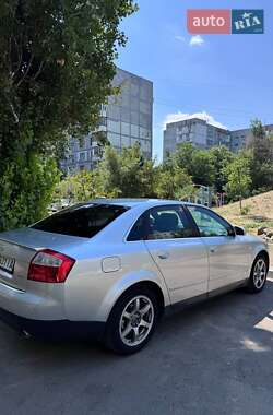 Седан Audi A4 2002 в 