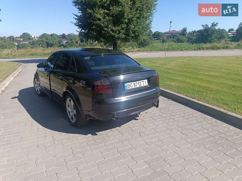 Седан Audi A4 2004 в Сокале