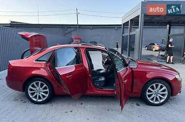 Седан Audi A4 2013 в 