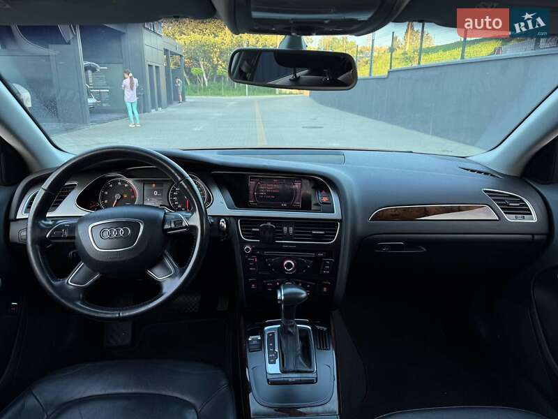 Седан Audi A4 2013 в Житомире