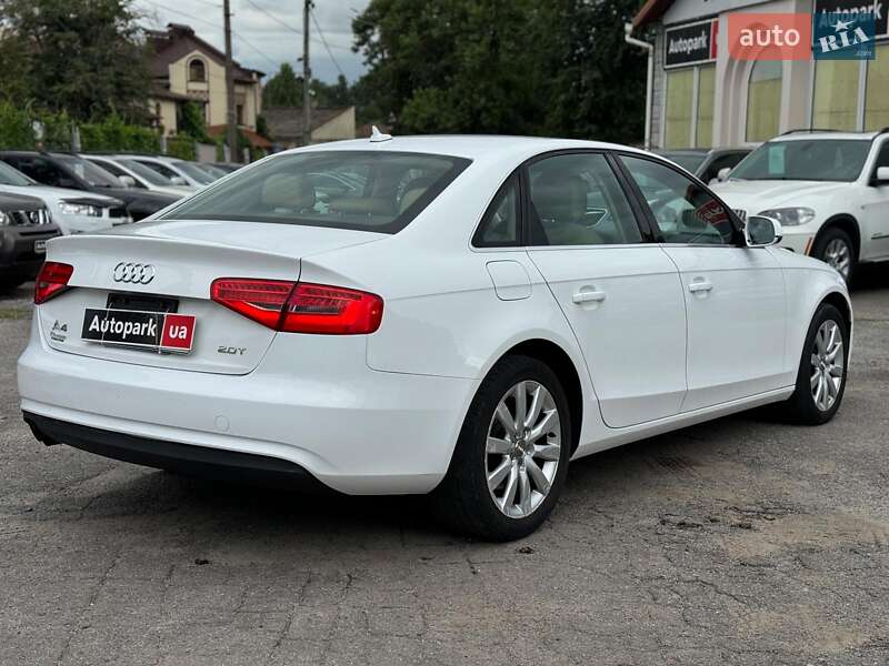 Седан Audi A4 2012 в Виннице