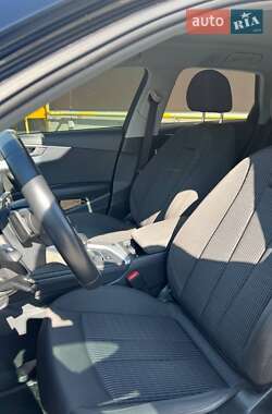 Универсал Audi A4 2018 в 