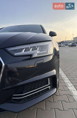 Седан Audi A4 2017 в 