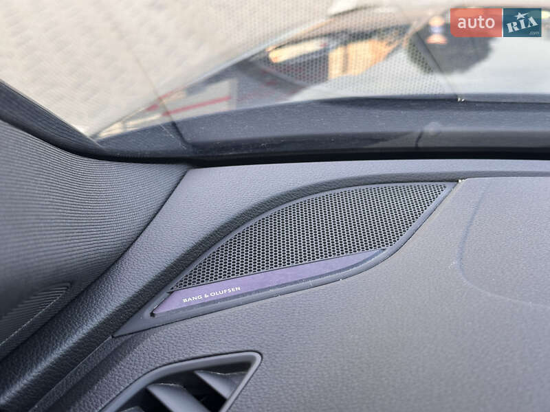 Седан Audi A4 2017 в Киеве