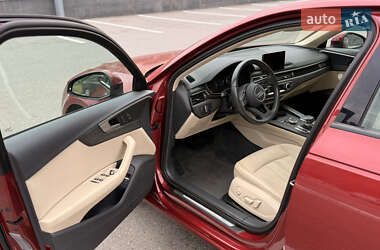 Седан Audi A4 2019 в 