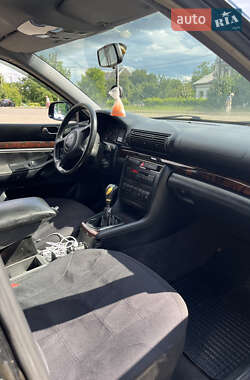 Универсал Audi A4 2000 в 