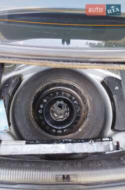 Седан Audi A4 2001 в 