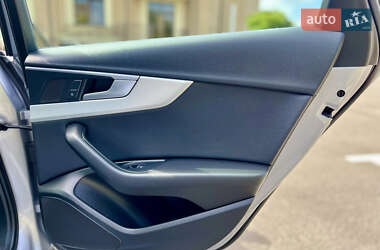 Седан Audi A4 2017 в 