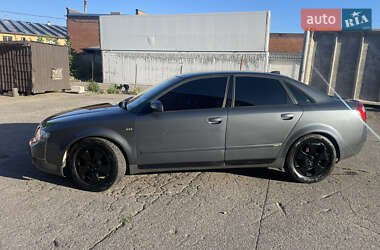 Седан Audi A4 2002 в 