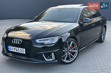 Седан Audi A4 2017 в 