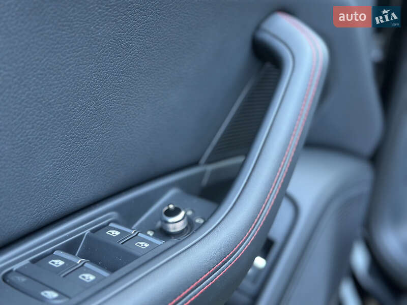 Седан Audi A4 2017 в Харкові