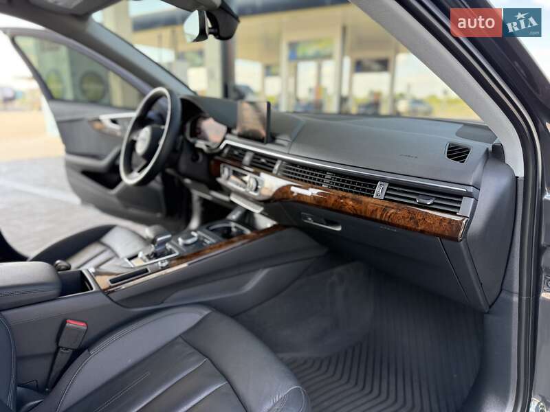 Седан Audi A4 2019 в Днепре