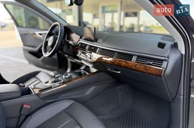 Седан Audi A4 2019 в 