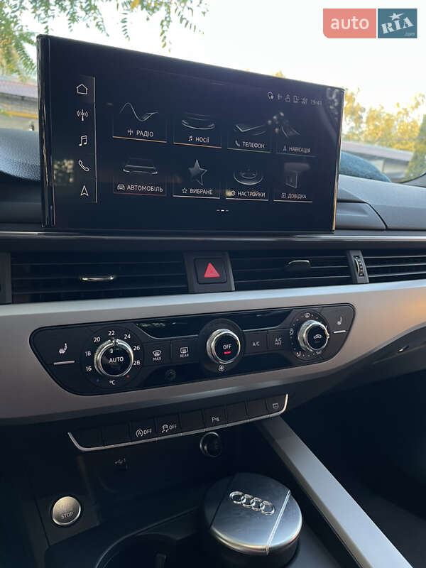Универсал Audi A4 2022 в Павлограде