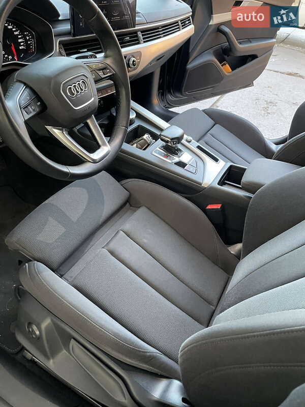 Универсал Audi A4 2022 в Павлограде