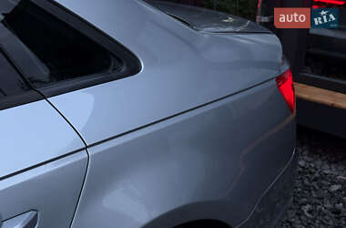 Седан Audi A4 2016 в 