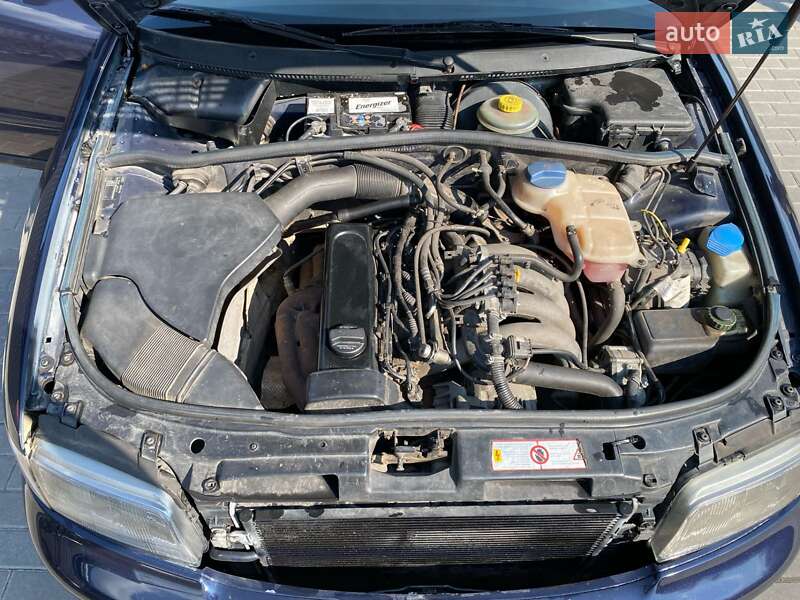 Седан Audi A4 1998 в Киеве