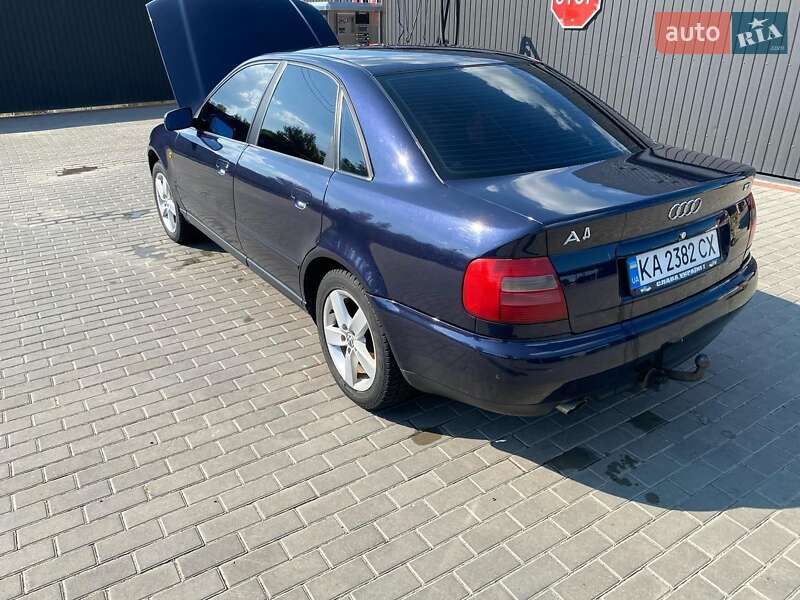 Седан Audi A4 1998 в Киеве