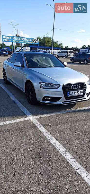 Седан Audi A4 2013 в Киеве