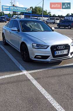 Седан Audi A4 2013 в 