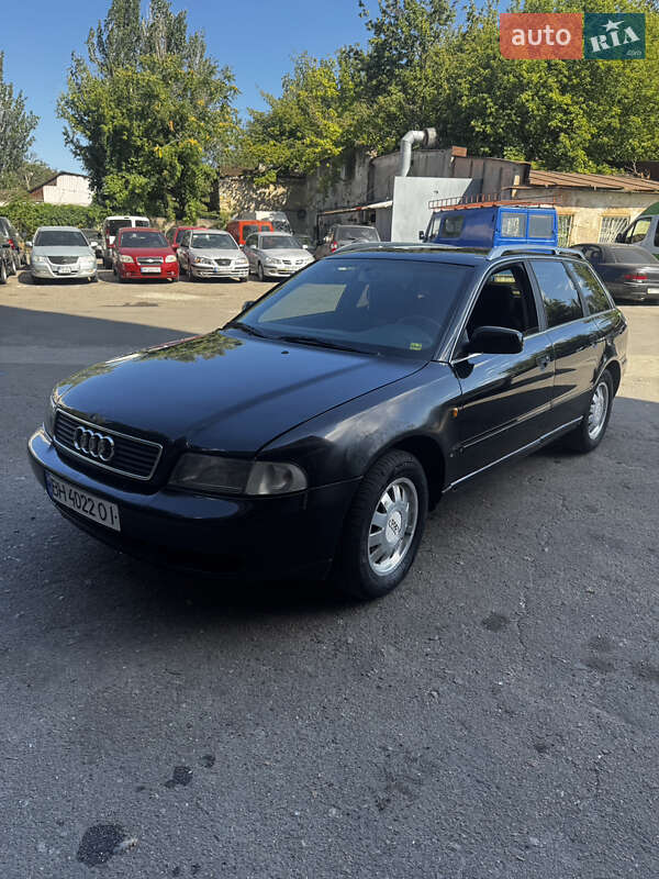 Универсал Audi A4 1998 в Одессе